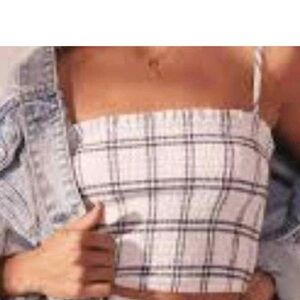 🆕 Abercrombie & Fitch White/Navy Windowpane Plaid Linen Blend Smocked Crop Top L